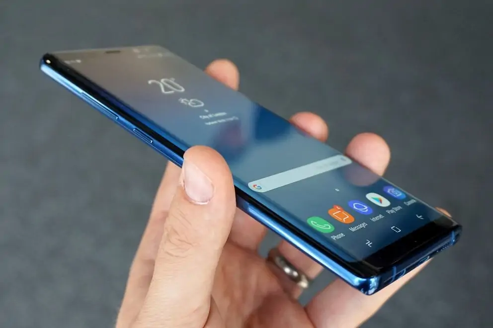   Android携帯電話には、未使用のアプリがオフロードされていません